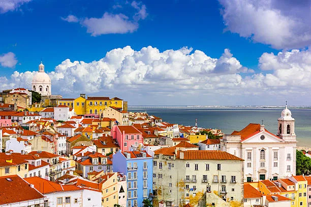 Lisbon Historic City Tour – 1.5H Electric Tuk Tuk Tour