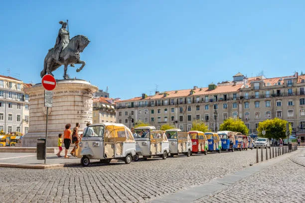 Ultimate Lisbon Best City Tour – 2H Electric Tuk Tuk Tour
